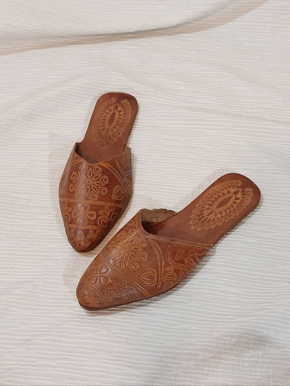 Vintage Brown Embossed Leather Slip-On Mules Size 39/8